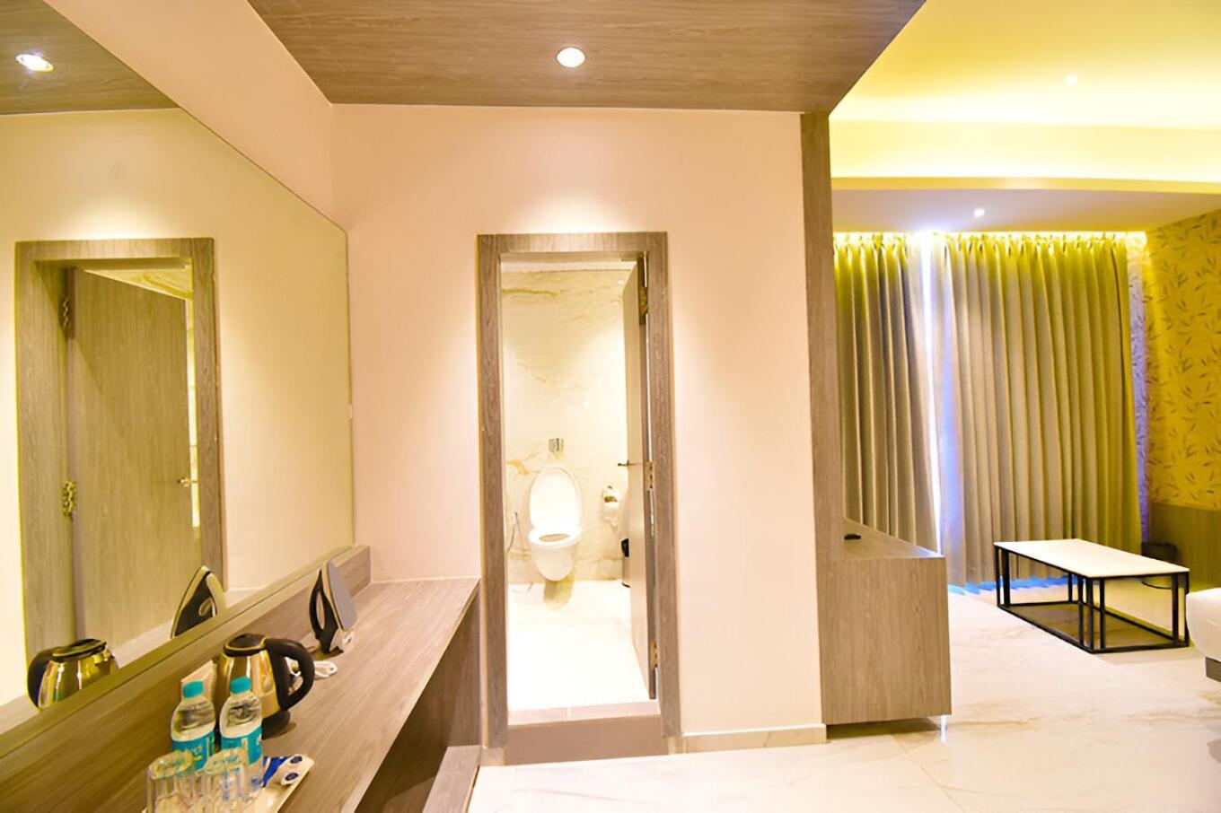 Glitz Hotels La Dahlia - Premium Thane Eksteriør billede